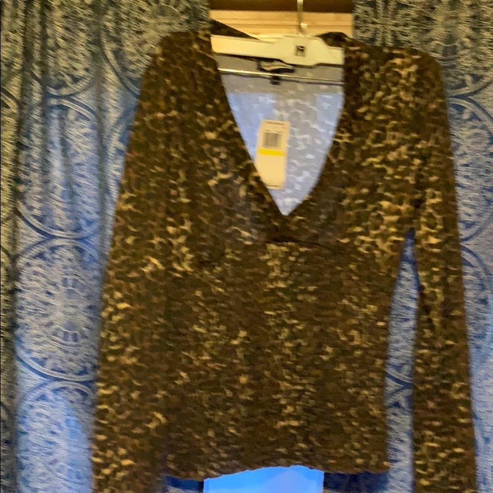 New Long sleeve V-neck cheetah print top